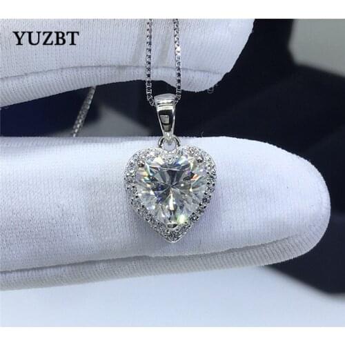 18K White Gold Plated 2 ct Excellent Cut Diamond Test Past D Color Moissanite Heart Pendant Necklace 925 Silver Gemstone Chain