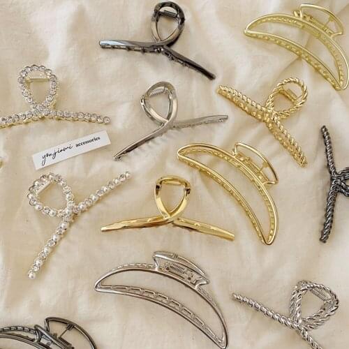 Women Girls Geometric Hair Claw Clamps Metal Hair Crab Moon Shape Hair Claw Clip Solid Color Hairpin Large Size Hair Accessories
