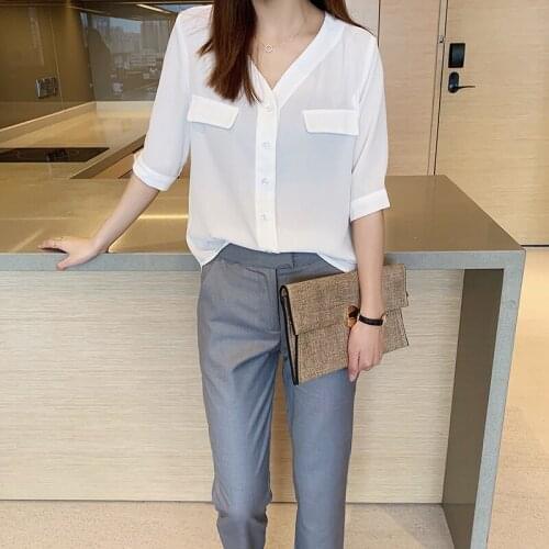 2021 Early Spring New Womens Clothing White Chiffon Shirt Womens Design Sense Niche Shirt Thin Fashion Short Sleeve Top