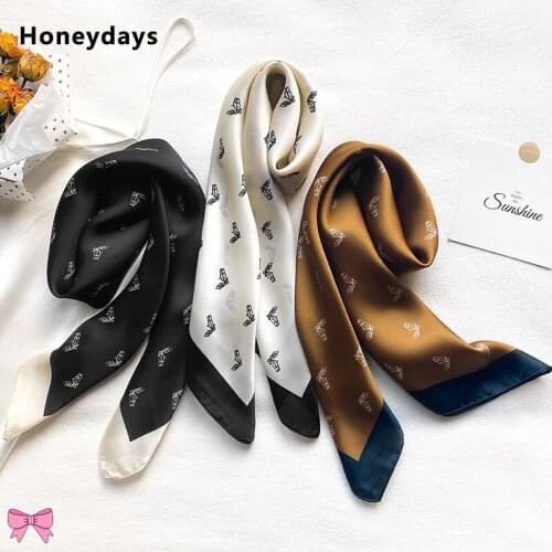 Hot Sale Retro Pony Head Print Soft Square Scarf Lady Sunscreen Silk Shawl Fashion Handkerchief Bandana Wholesale Bandelettes