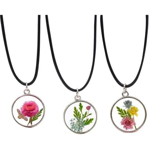 Handmade Natural Dried Flower Necklace Round Glass Pendant Necklace For Women Gift Jewelry Wholesale Mothers Day Gift