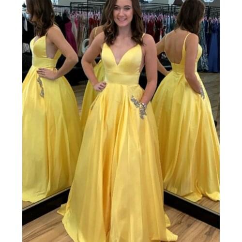 Sexy Long Yellow V-Neck Beaded Evening Dresses with Pocktes A-Line Open Back Satin Abendkleid Robes de Soirée for Women