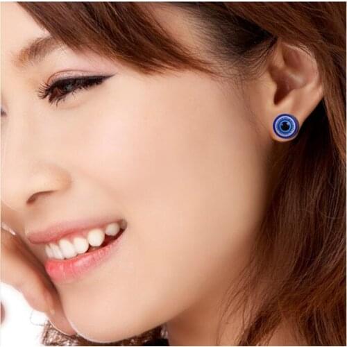 1Pair Blue Eyes Magnet Stud Earrings Fashion Round Punk Male Ear Studs No Pierceing Earings Studs Health Care