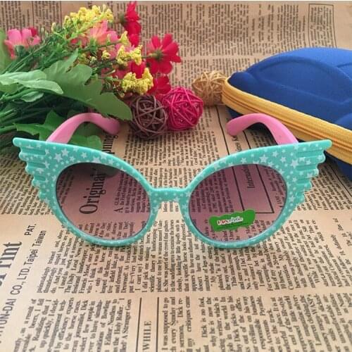2pcs/lot 2018 NEW Children Angel Wings Cute baby boy&girl sunglasses Printing Stars Kids Sun Glasses Square oculos de sol n131