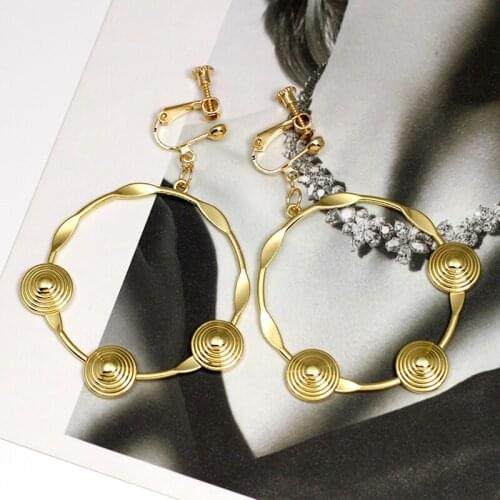 Geometry Irregular Round Clip On Earrings Non Pierced Ear Clips Metal Circle No Ear Hole Earrings Abstract Art Earrings CE412