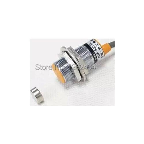 Holzer NJK-5003A M18 PNP DC switch normally open with magnet