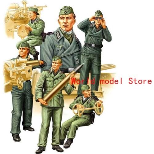 HobbyBoss 84407 1/35 German SPG Crew Vol.2