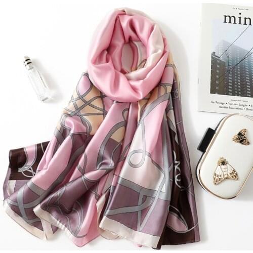 2019 new style women nice beach quality beautiful flower shawl silk lady Autumn and winter fashion Popular print scarves hijab