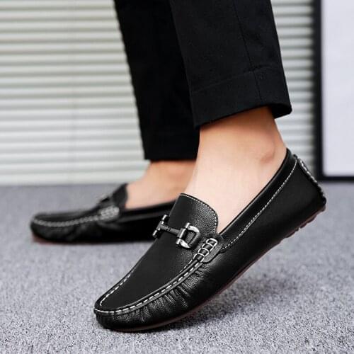 2021 New Men Casual Breathable Leather Loafers Business Office Driving Shoes Fashion Men Moccasins Slip on Tassel Loafers Shoes