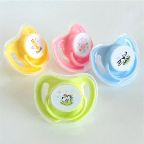 Cartoon Pattern Pacifier To Soothe Newborns. Edible Silicon Pacifier for 1-3 Years Old Baby