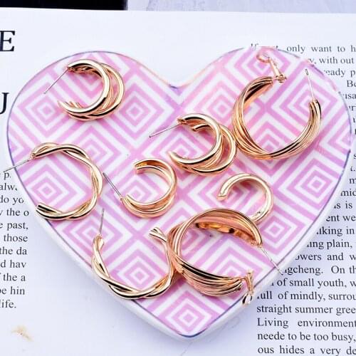 New style golden brass hoop elegant earrings CC shape Hoop earrings female unique metal jewelry cheap Korean earrings