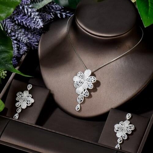 HIBRIDE Luxury Exclusive White Flower Necklace Earring Set For Women Wedding Naija Bridal Cubic Zircon Dubai High Jewelry N-1663