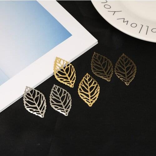 High Quality Size 20mmX35mm 50pcs Leaf Filigree Metal Crafts Connector For Jewelry Findings DIY Accessories Charm Pendant