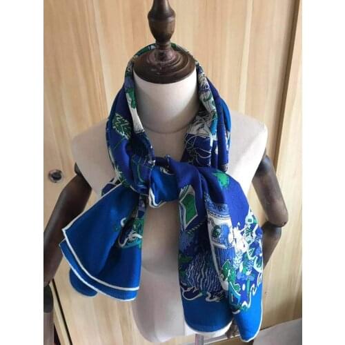 2020 new arrival autumn spring classic design 140*140 cm colorful scarf 65% cashmere 35% silk scarf wrap for women lady girl