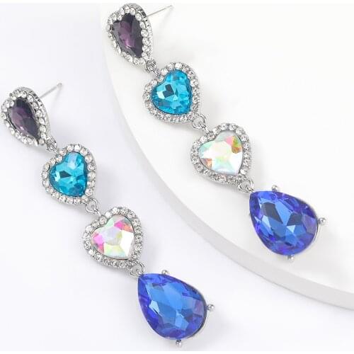 Fashionable and Simple Metal Heart-shaped Rhinestone Earrings Womens Creative Pop Drop Earrings Palace Jewelry Accessories