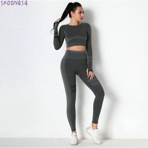 Long-sleeved fitness yoga wear suit professional running seamless fitness wear bra and trousers comfortable sportswear two-piece