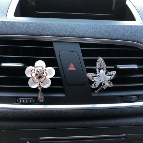 Exquisite metallic Swan Pendant car Perfume clip Crystal flower car styling Air Conditioning decoration Air Freshener Perfume