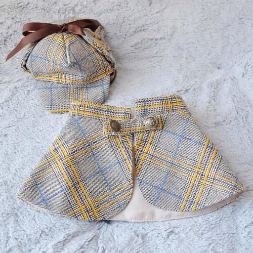 Four seasons sleeveless clothes detective cloak suit pet cats and dogs selling cute Teddy Chihuahua pet clothes