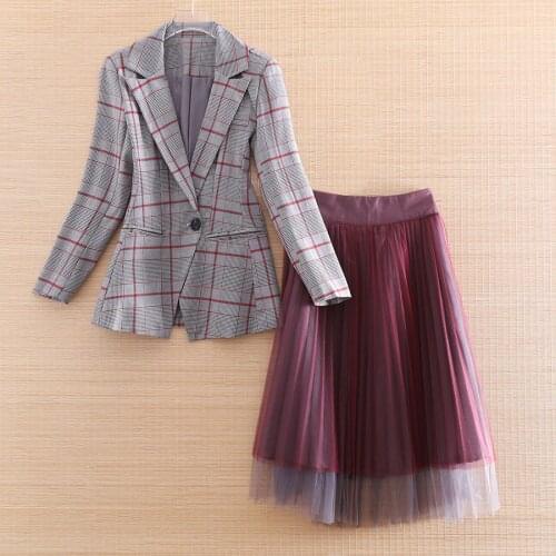 Embro Mill Women's Suits With A Skirt