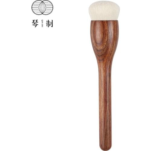 QINZHI Professional Handmade Make Up Brush 04 Short Hair Face Powder Brush Soft Saikoho Goat Hair Makeup Brushes