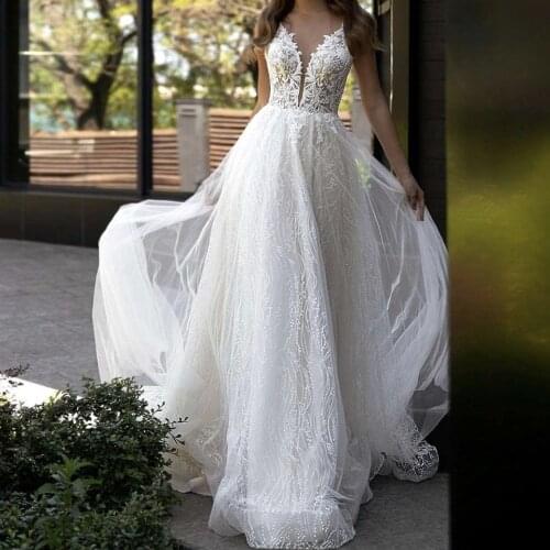 Wedding Dress A-Line V-Neck Lace Appliques Beads Backless Tulle Gorgeous Floor Length Sweep Train Bride Gown Custom Made 2021