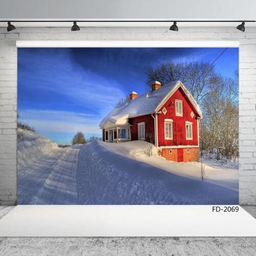 White Snowfield Red House Blue Sky Tree Photographic Background Vinyl Backdrops Photo Studio for Photo Shoot Toy Pets Photobooth