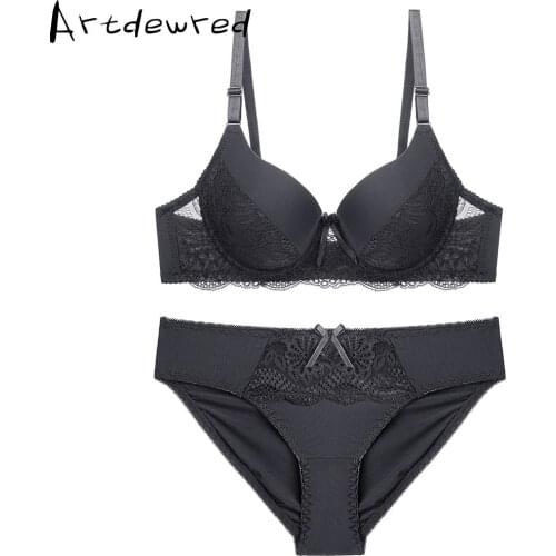 Sexy Lingerie Set Push Up brassiere 3/4 cup Women underwear New Bra and Panties Set Women Embroidery Breathable