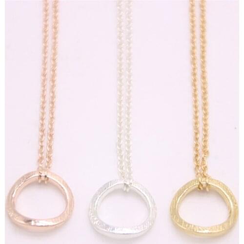 Latest design circle pendant necklace Distortion circle pendant necklace designed for women and