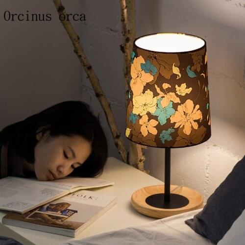 Nordic modern minimalist cloth table lamp bedroom bedside lamp American garden flower reading lamp free shipping