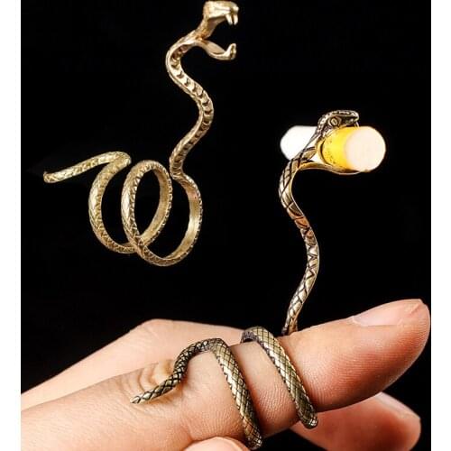 1Pcs Cigarette Ring Holder Creative Gift Jewelry Ring Domineering Snake-Shaped Ring Smoking Accessories Gift Best