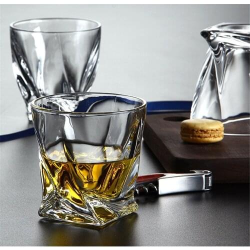 2 Pcs/Set Crystal Whisky Cups Heat Resistant Transparent Irregular Folds Personality Brandy Iced Rock Wine Glass Drinkware Suit