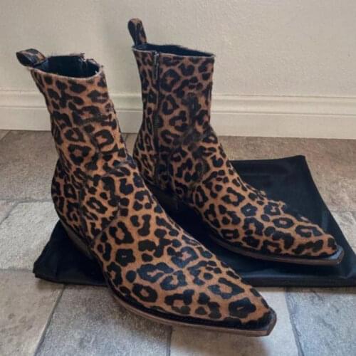 Leopard Suede Stitching Ankle High Side Zipper Pull Boots Pointed Fashion Men Boots Fashion Hairstylist Boots Personality AQ260