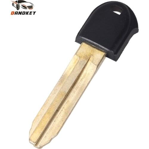Dandkey Small Remote Key Shell Metal For Toyota Crown Camry Corolla Reiz Highlander Prius Verso Emergency Insert TOY43 Blade
