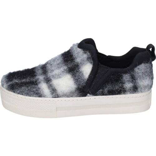 Зола Women's Moccasins