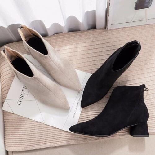 2019 Fashion Sexy Women Boots Short Ankle Plus cashmere New Pointed Elegant Casual Shoes Woman Non-slip Zapatos De Mujer O6-42