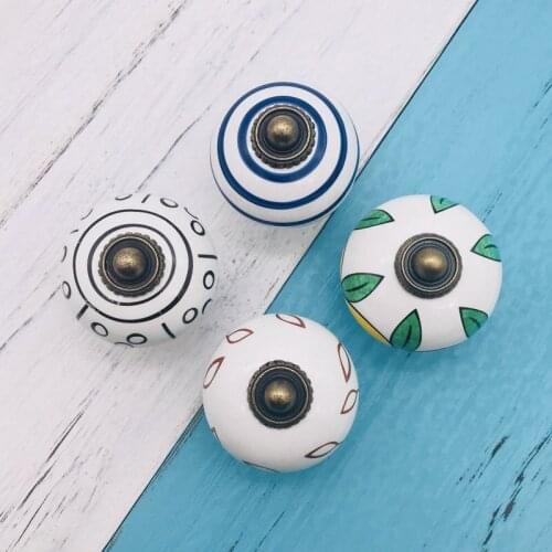 1pcs Retro Vintage Round Drawer Knob White Ceramic Handle Cabinet Cupboard Door Pull Kid Room Decor Creative Relief Handle Knobs