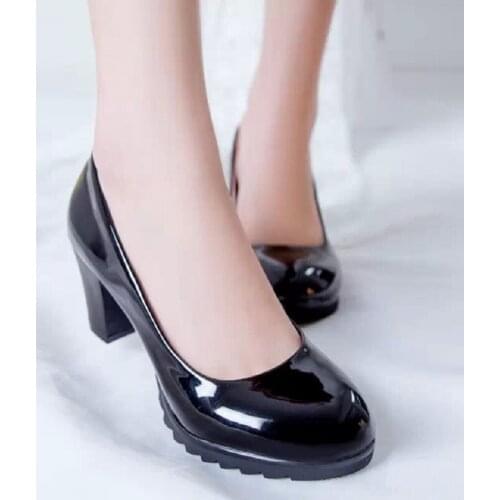 New 2019 matte round head shallow mouth with single shoes fashion patent leather comfortable high heels large size 35-40