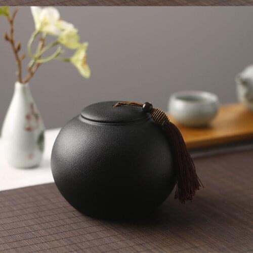 Pet urns, souvenirs, coffins, ceramics, jars, storage tanks, ashes, bones, cremation, burial, exquisite, personalized