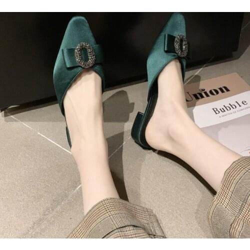 Womens slippers outside Spring hot Fashionable wild tip Soft skin Comfortable lightweight elegant women shoes half drag U30-40