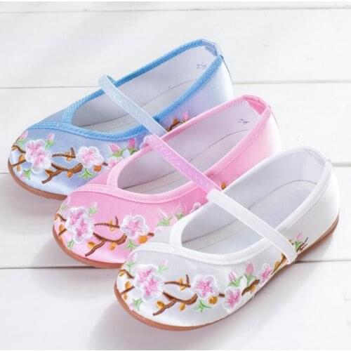 Chinese Children embroidered shoes Ancient Cloth shoes Girl