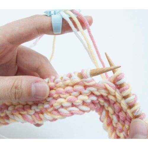 4pcs/set Finger Splitter Sweater Wool Knitting Tool 4 Yarn Guide Thimble Plastic Sewing Accessory