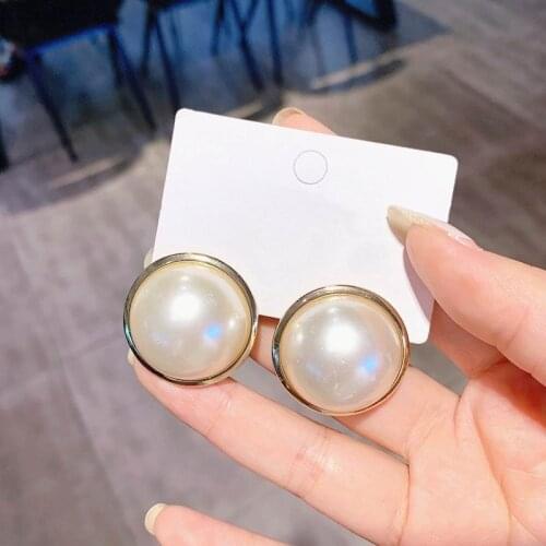 2019 Fashion Big Pearl Stud Earrings For Women Personality Exaggerated Korean Earrings Vintage Jewelry