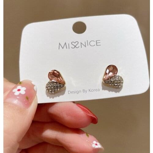 Small Cute Pink Crystal Rhinestone Heart Stud Earrings for Women Girls Korean Fashion Mini Love Earrings Trendy Jewelry MS265