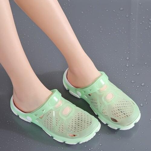 Beach Shoes Sandals Clogs Women Slippers Soft Bottom Beach Sandals Women Clog Sandals Comfortable Breathable Ankle-Wrap PVC