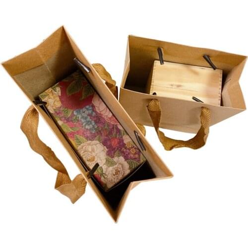 30Pcs/lot Kraft Paper Gift Bag With Handle Wedding Birthday Party Gift Christmas New Year Shopping Package Bags 2 Sizes