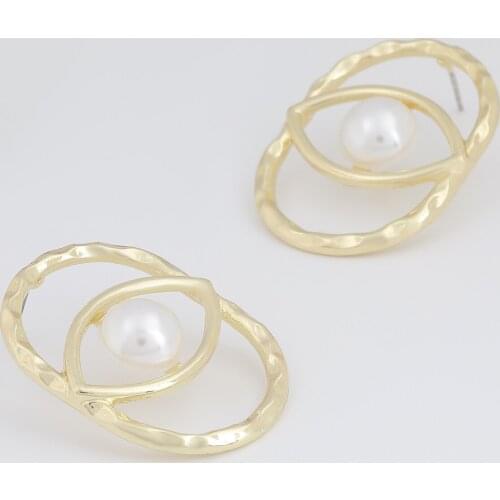 Pauli Manfi 2020 Fashion Simple Metal Imitation Pearl Eye Oval Earrings Womens Creative Pop Party Jewelry Accessories
