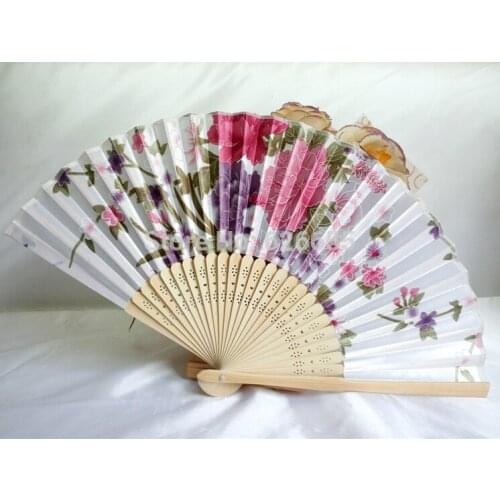 2021 New Chinese Japanese Vintage Fancy Folding Fan Hand Wooden Lace Silk Flower Dance Fans Party Supplies For Gift