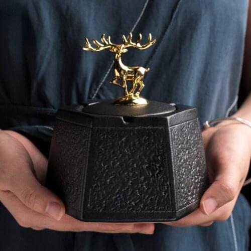 Creative Hexagonal Black Ceramic Ashtray with Gold Deer Cover Large Capacity Anti-ash Car Ash Storage Cartoon Animal Ashtray New