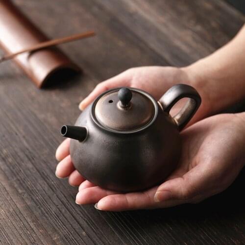 Hand Made Japanese Coarse Pottery Teapot Tea Maker Creative Retro Hand Grasp Small Single Pot Household Gilt Tea Ware