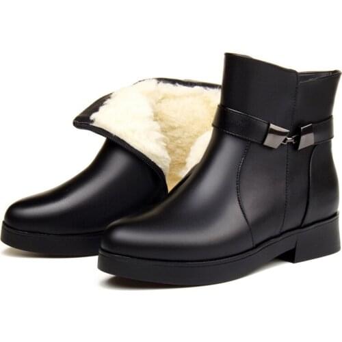 HOT 2020 New Fashion Top Cowhide One Fur Wool Boots Womens Boots Warm Cotton Boots Winter Shoes Black Large Size 43 Snow Boots